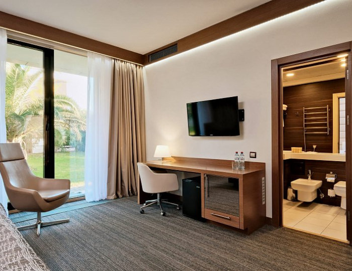 Улучшенный с видом на сад - Парк-отель «Арфа»